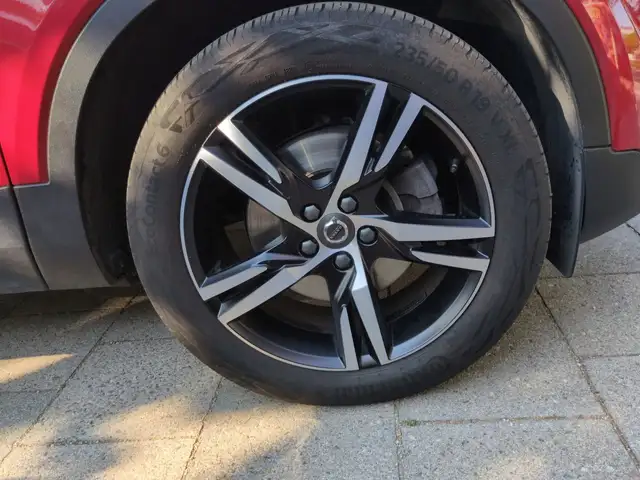 Volvo XC40 view 24