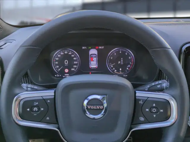 Volvo XC40 view 15