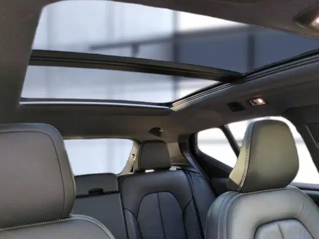 Volvo XC40 view 23