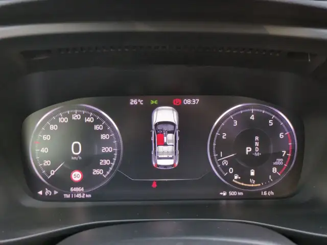 Volvo XC40 view 16