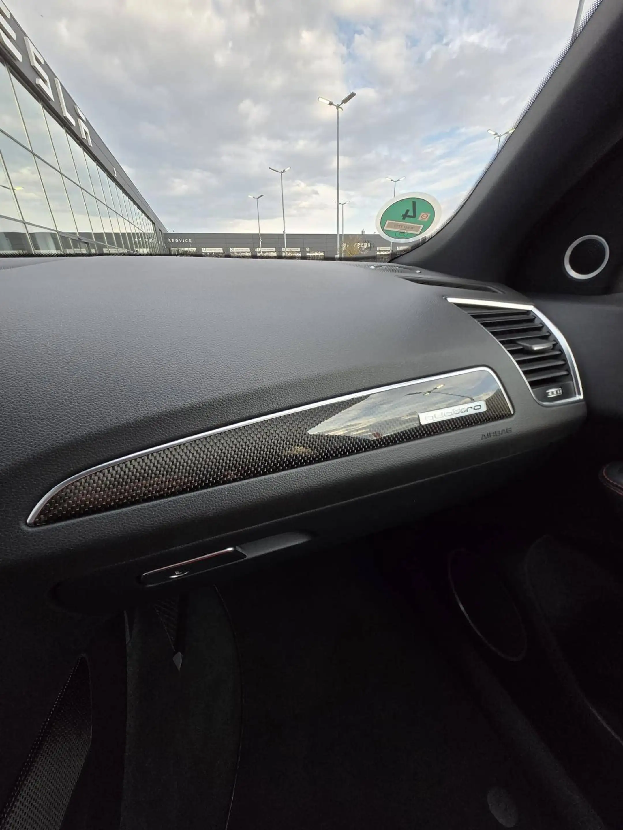 Audi SQ5 3.0 TDI quattro — photo 13