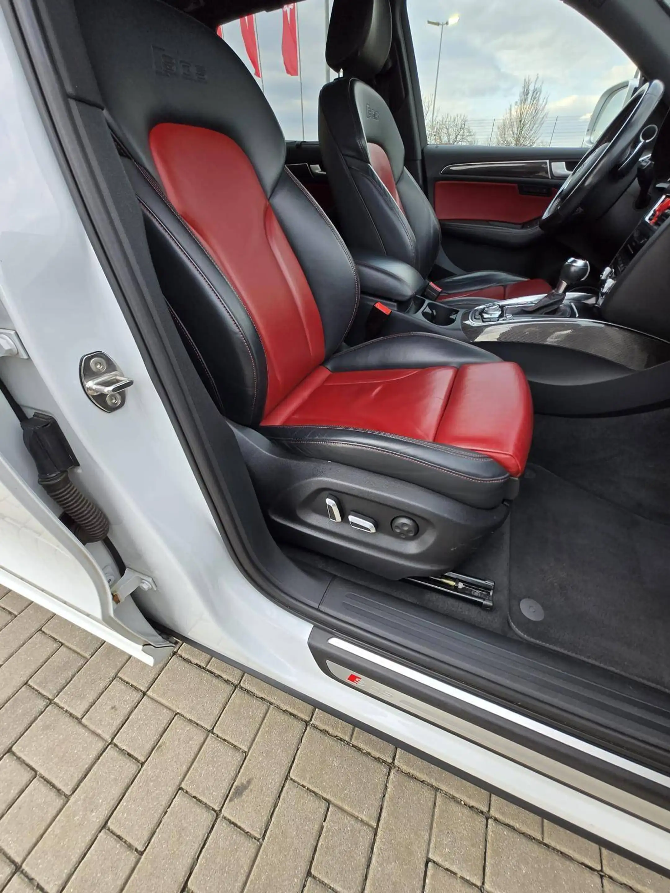 Audi SQ5 3.0 TDI quattro — photo 8
