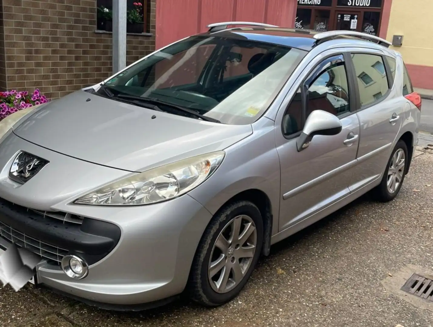 Peugeot 207 207 SW 120 VTi Aut. Sport Ezüst - 1