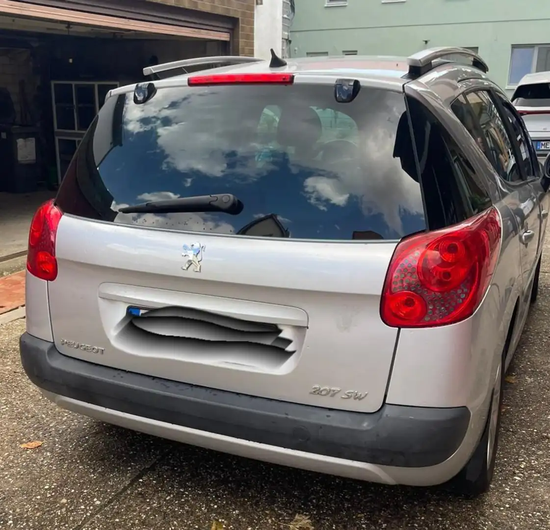 Peugeot 207 207 SW 120 VTi Aut. Sport Ezüst - 2