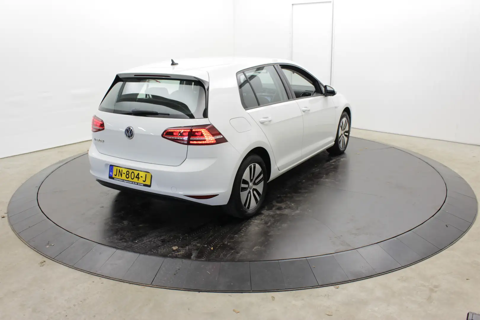 Volkswagen e-Golf wegenbelastingvrij NL Auto White - 2