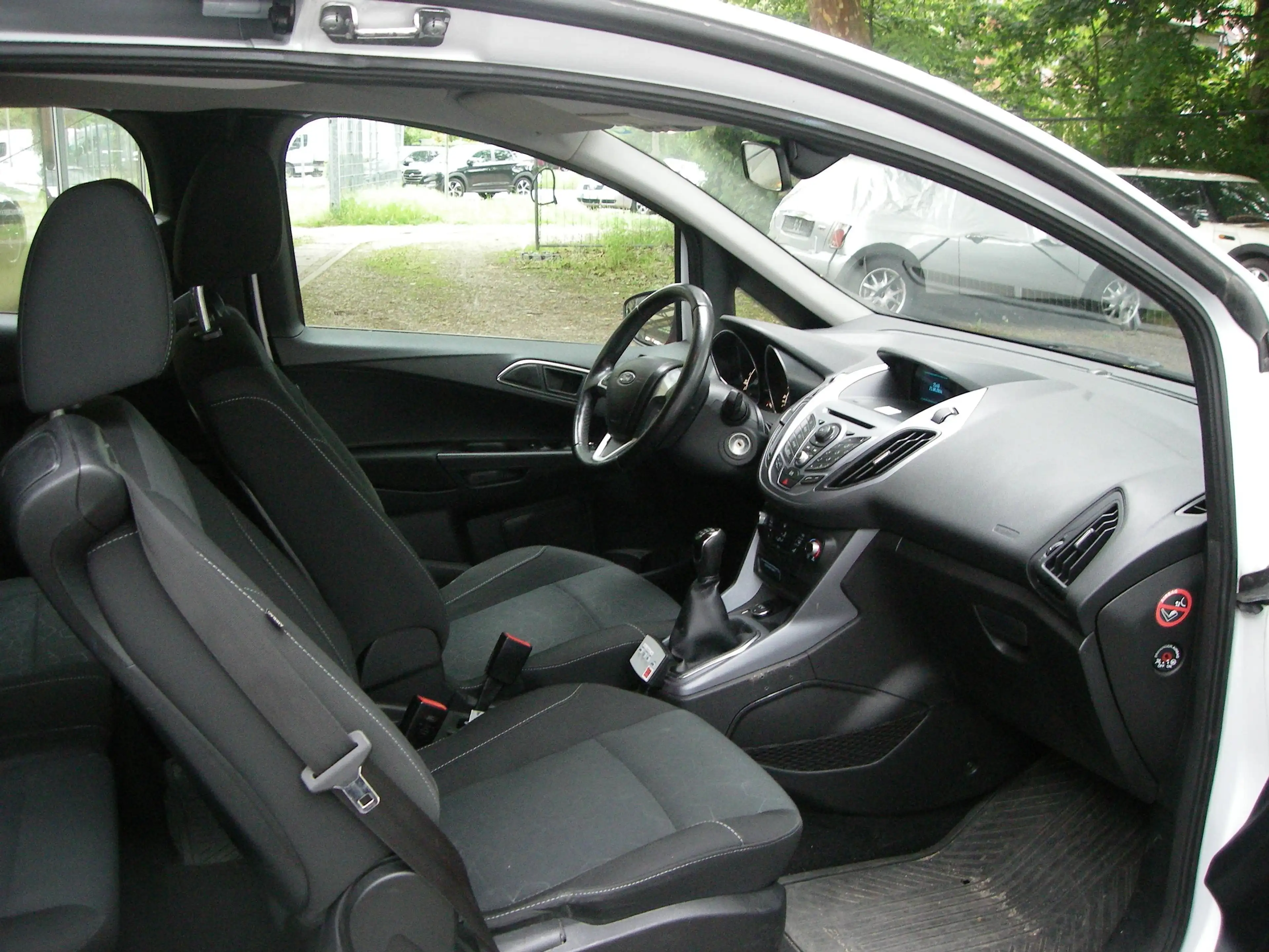 Ford B-Max B-MAX Diesel 1.6 TDCi Titanium — photo 11