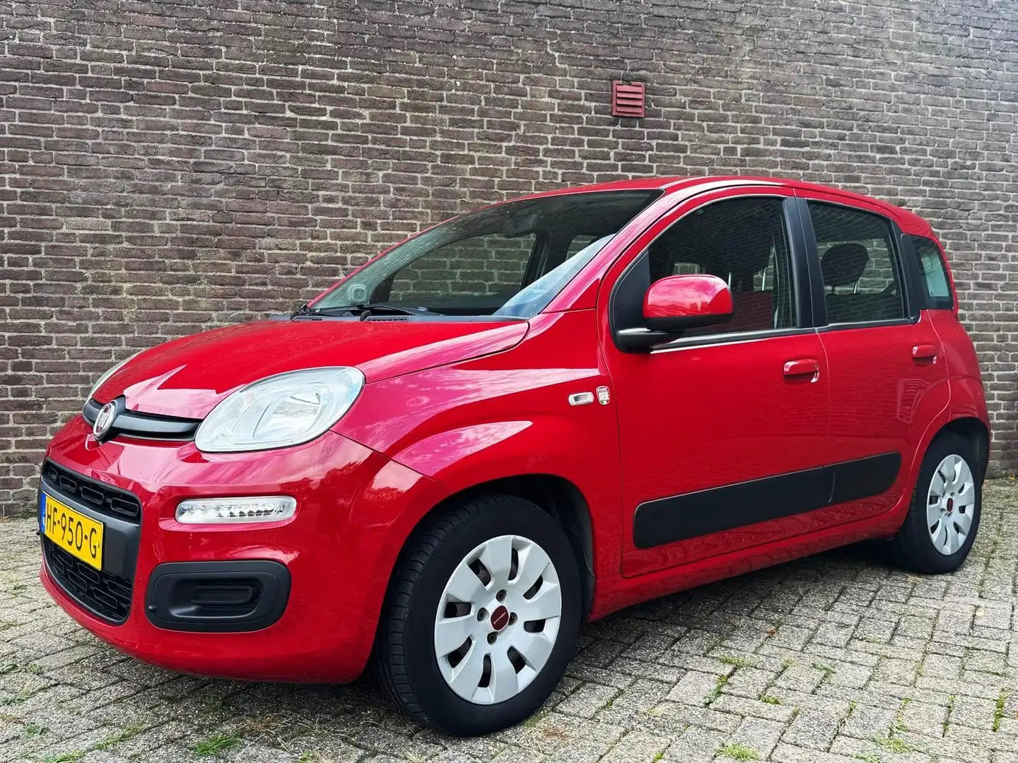Fiat Panda 0.9 TwinAir Edizione Cool Airco El.Bed.Ramen Org.N Rood - 1