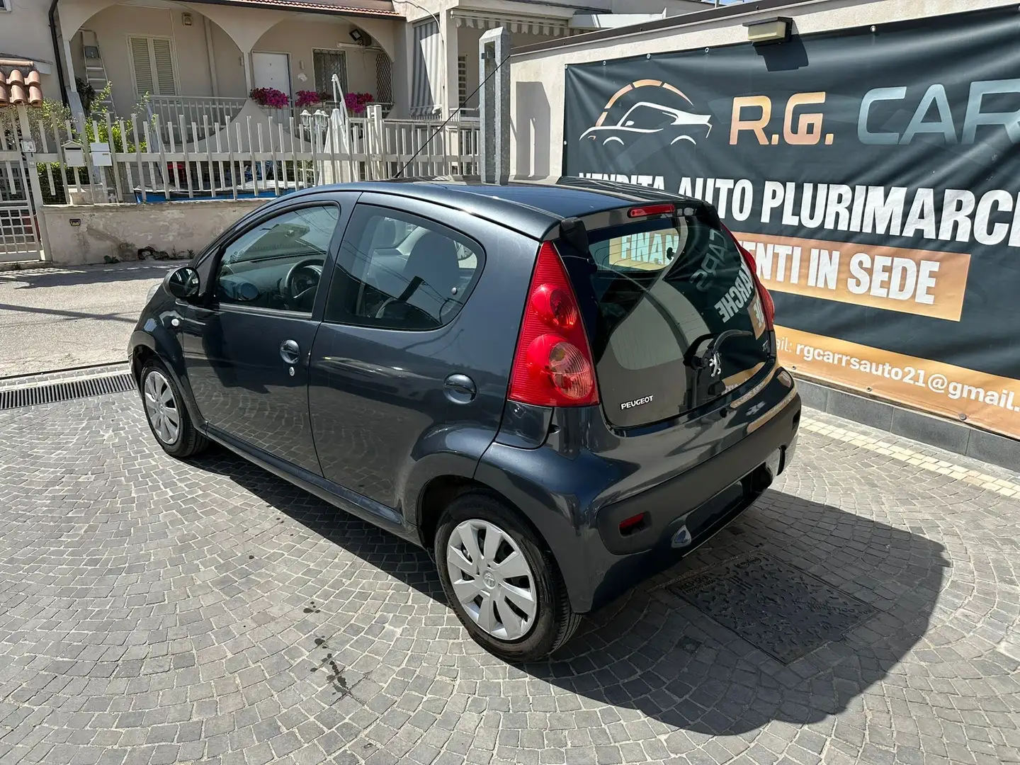 Peugeot 107 5p 1.0 12v Plaisir - 2