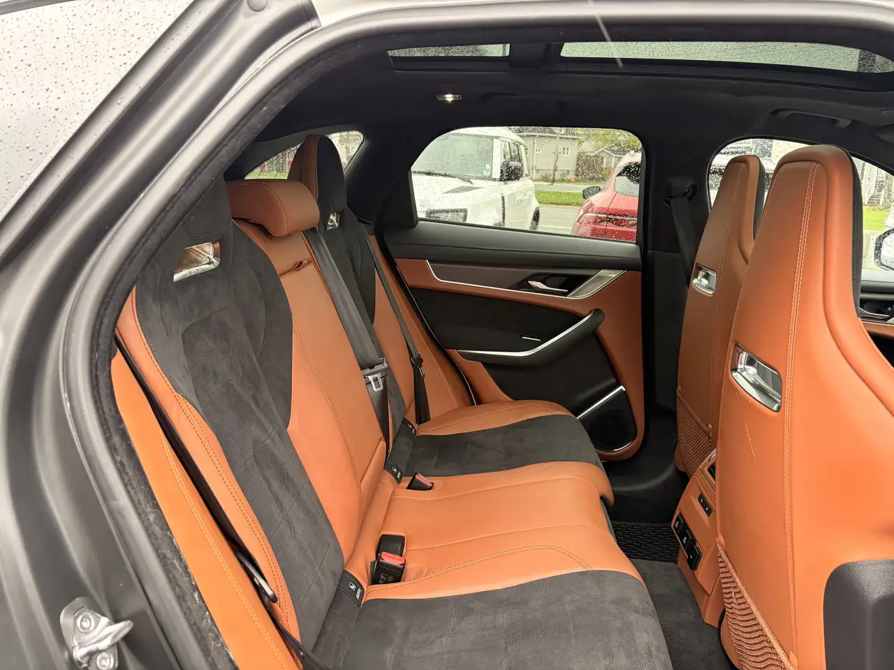 Jaguar F-Pace снимка Jaguar F-Pace