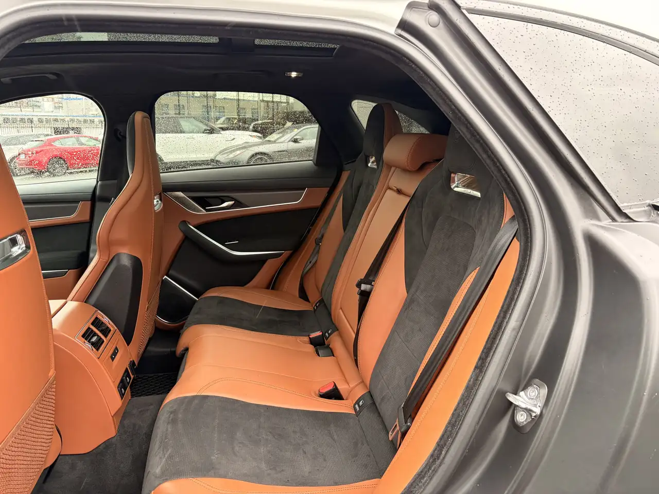 Jaguar F-Pace снимка Jaguar F-Pace