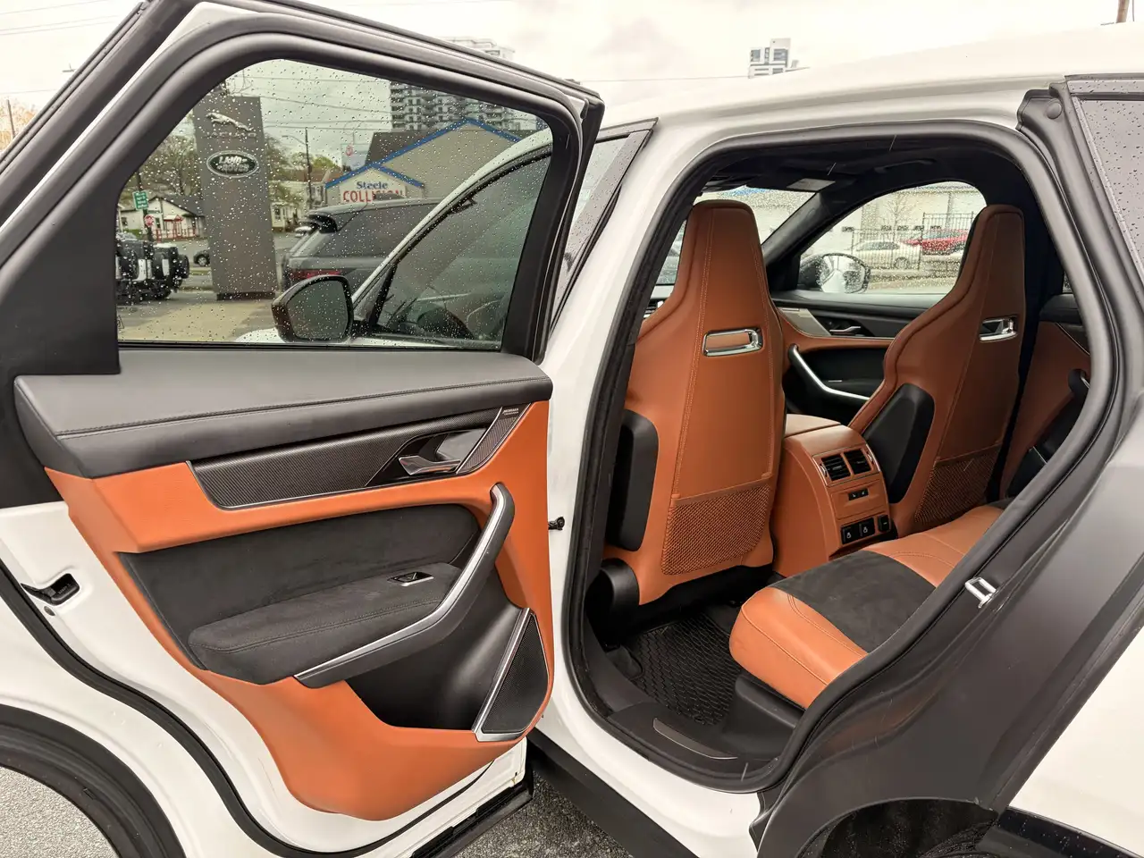 Jaguar F-Pace снимка Jaguar F-Pace