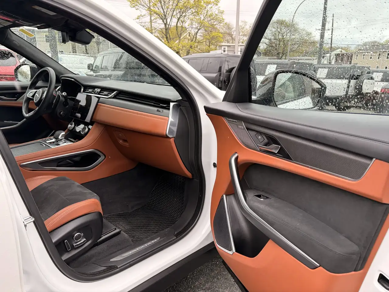 Jaguar F-Pace снимка Jaguar F-Pace