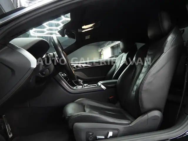 BMW 8 Series view 12