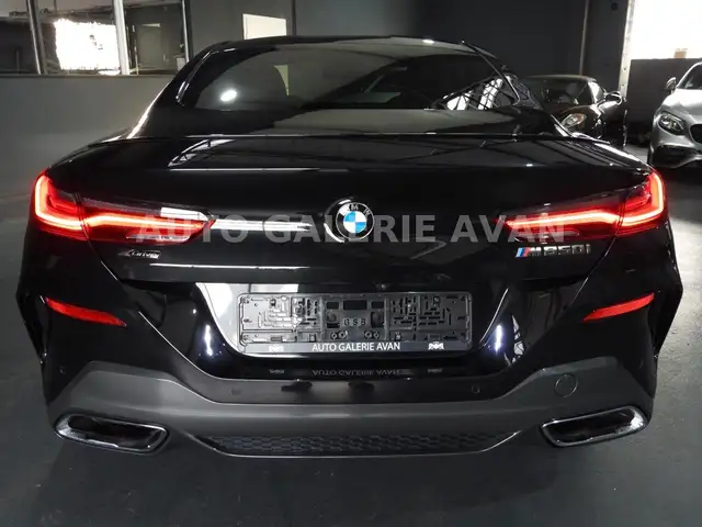 BMW 8 Series view 5