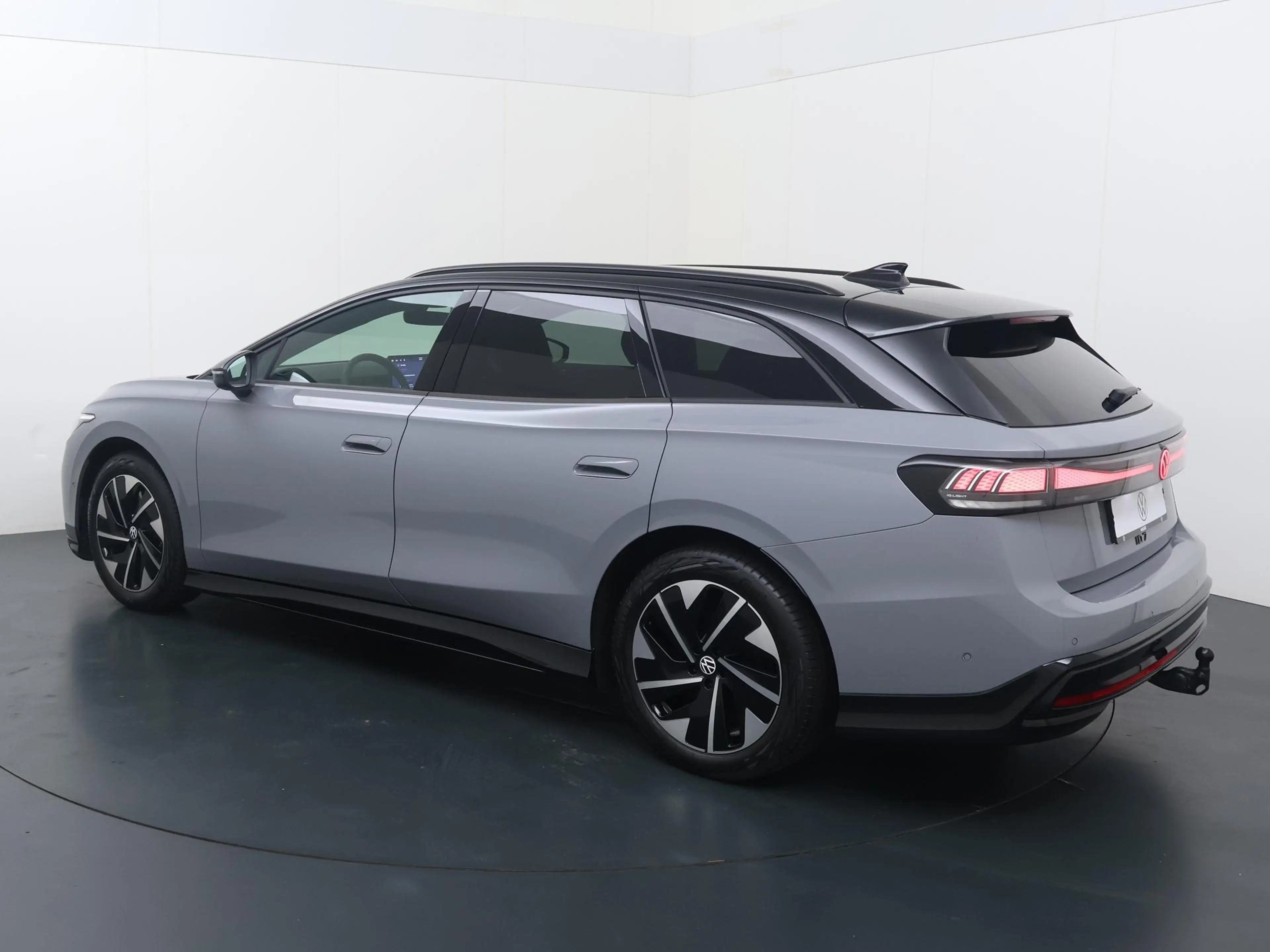 Volkswagen ID.7 Limited Edition Plus 86 kWh accu, 210 kW / 286 PK — photo 4