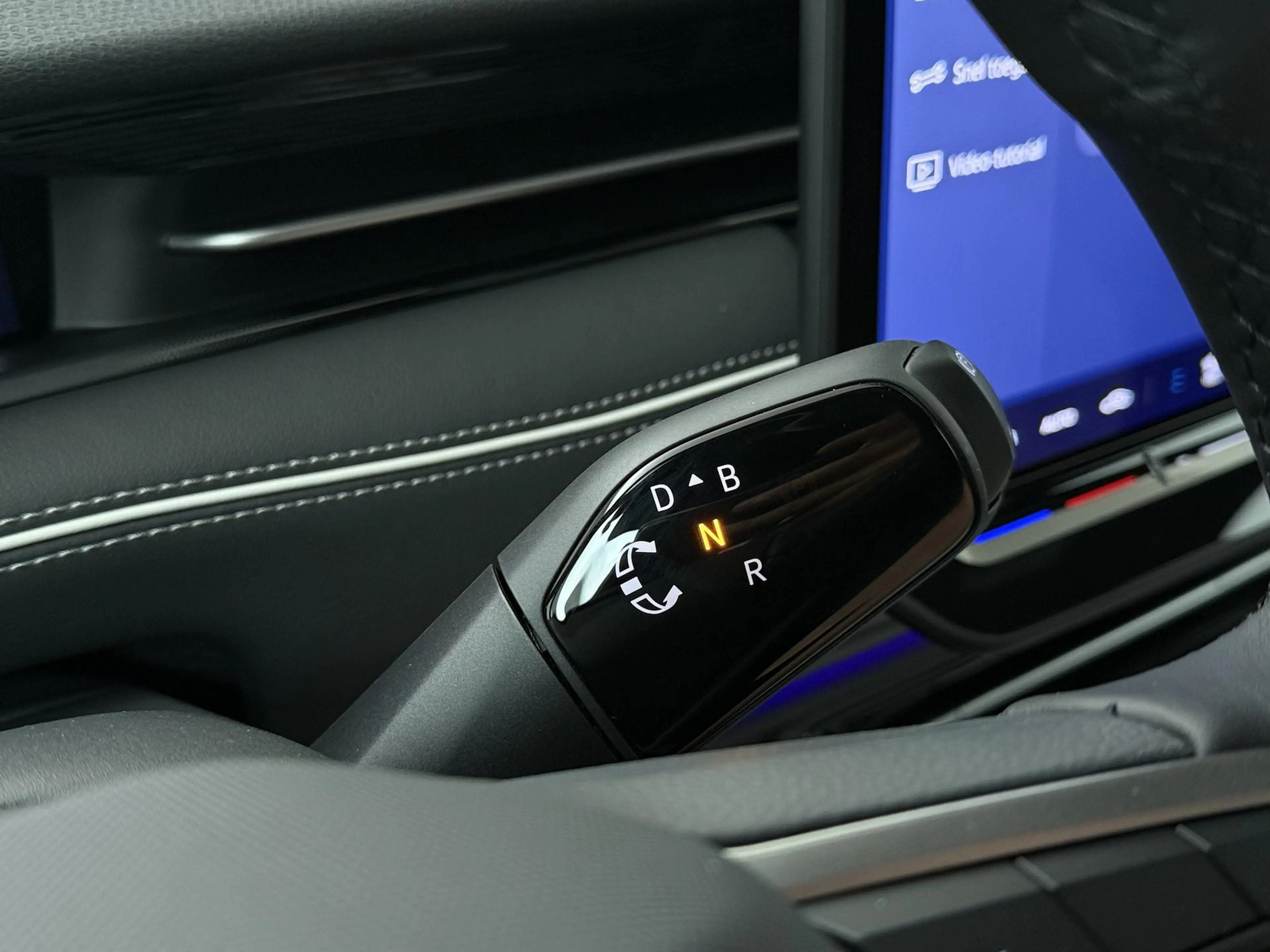Volkswagen ID.7 Limited Edition Plus 86 kWh accu, 210 kW / 286 PK — photo 10