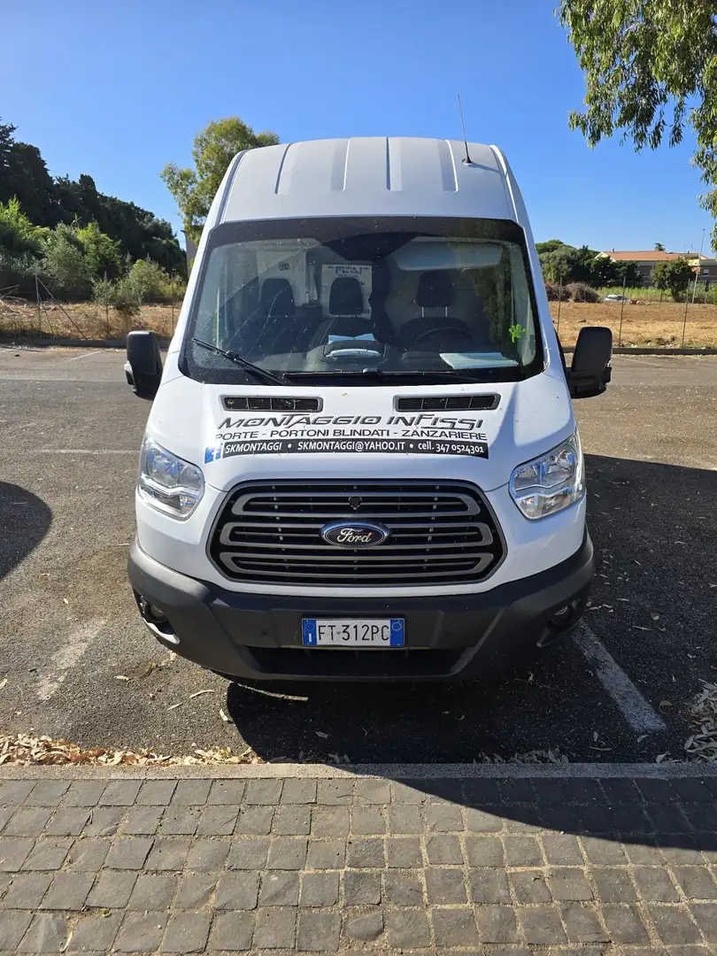 Ford Transit - 1