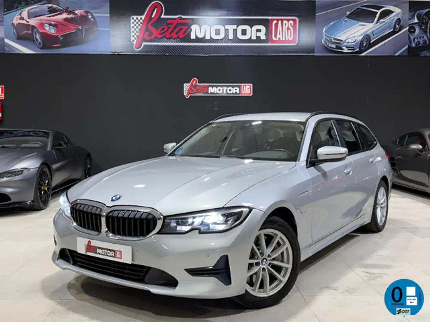 BMW 330 330e xDrive Touring Argent - 1