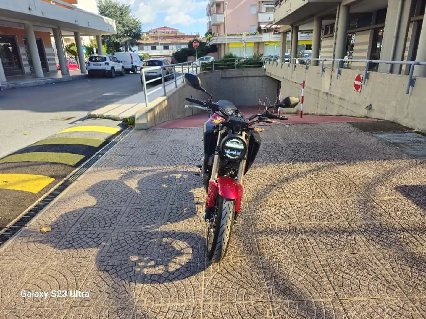 Honda CB 125 R Rosso - 2