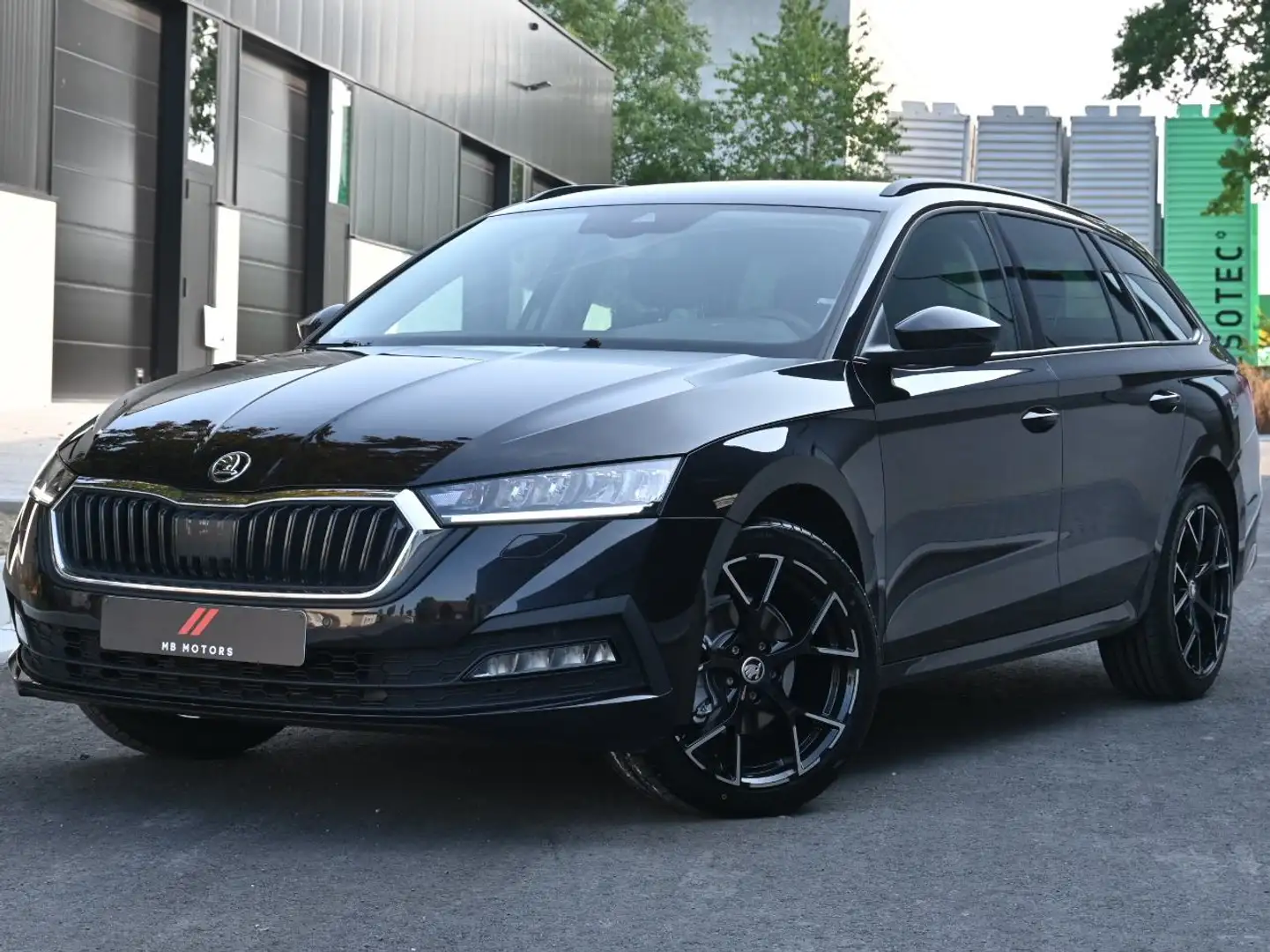 Skoda Octavia **COMBI**NAVI**CAMERA**CARPLAY**LED** Zwart - 2