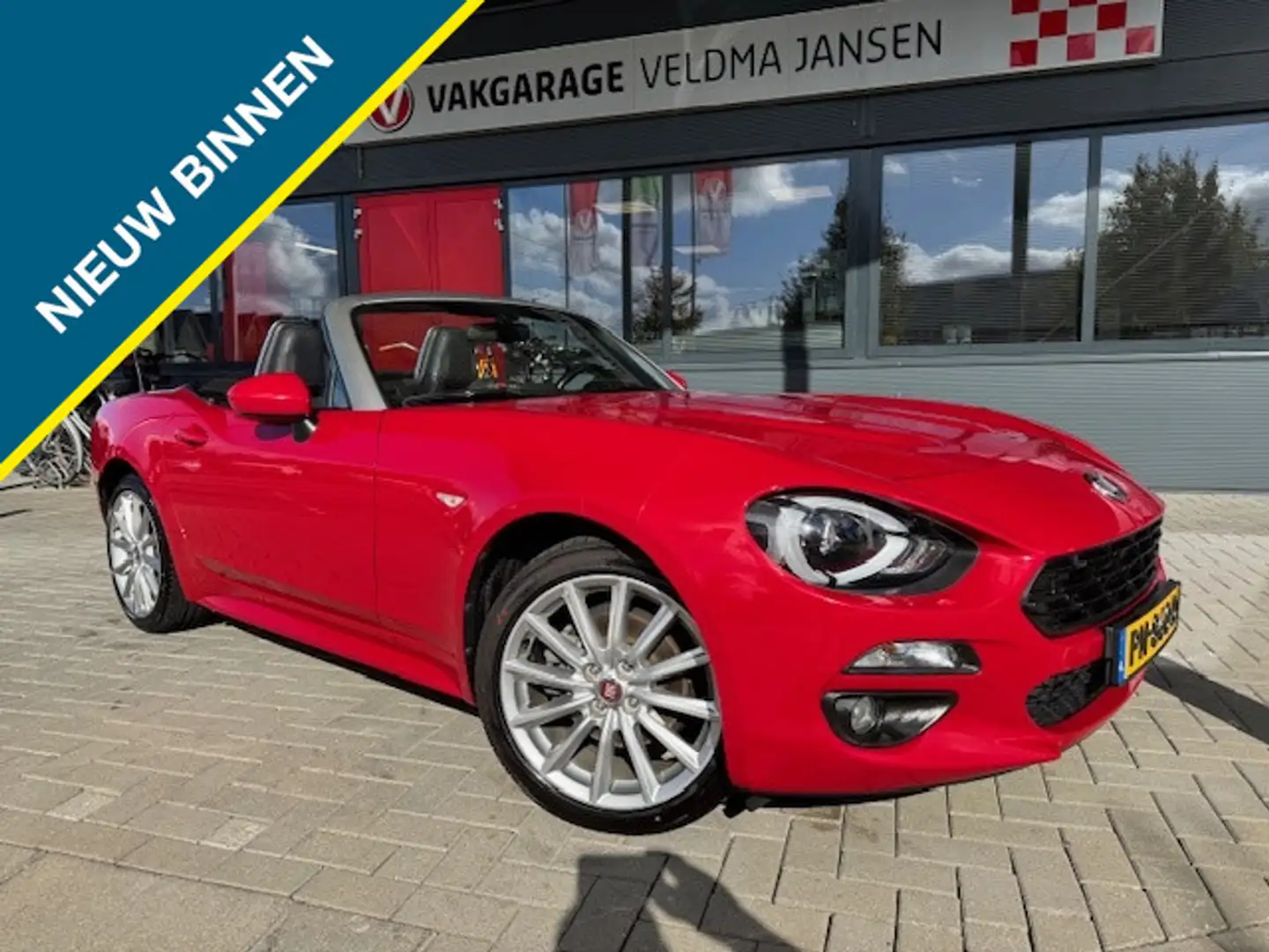 Fiat 124 Spider 1.4 MULTI AIR TURBO LUSSO CABRIOLET Rood - 1