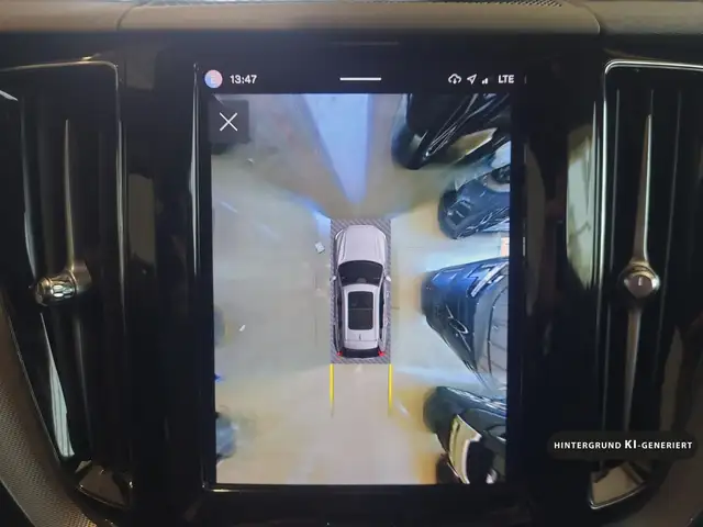 Volvo XC60 view 13
