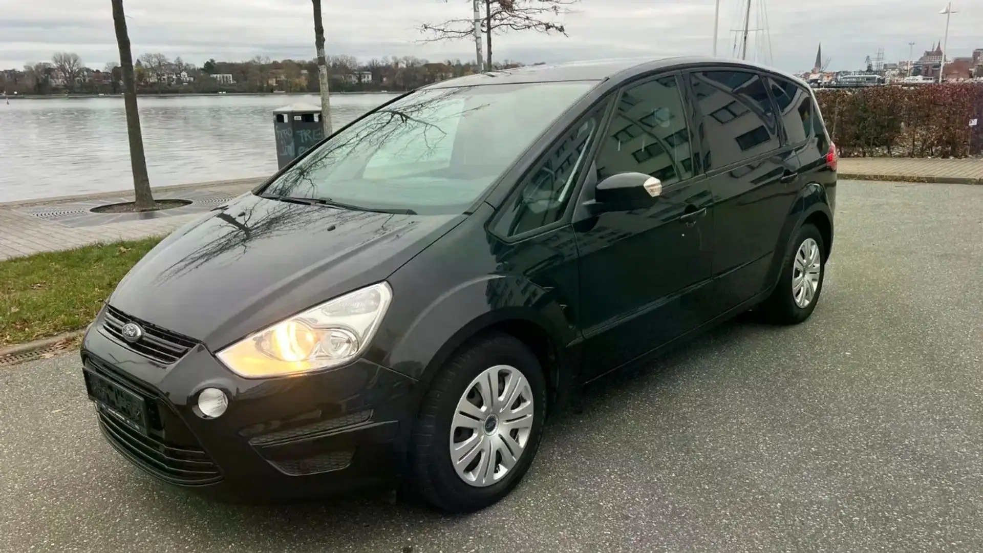 Ford S-Max S-MAX Trend TUV Neu Navi 1 Hand Negro - 1