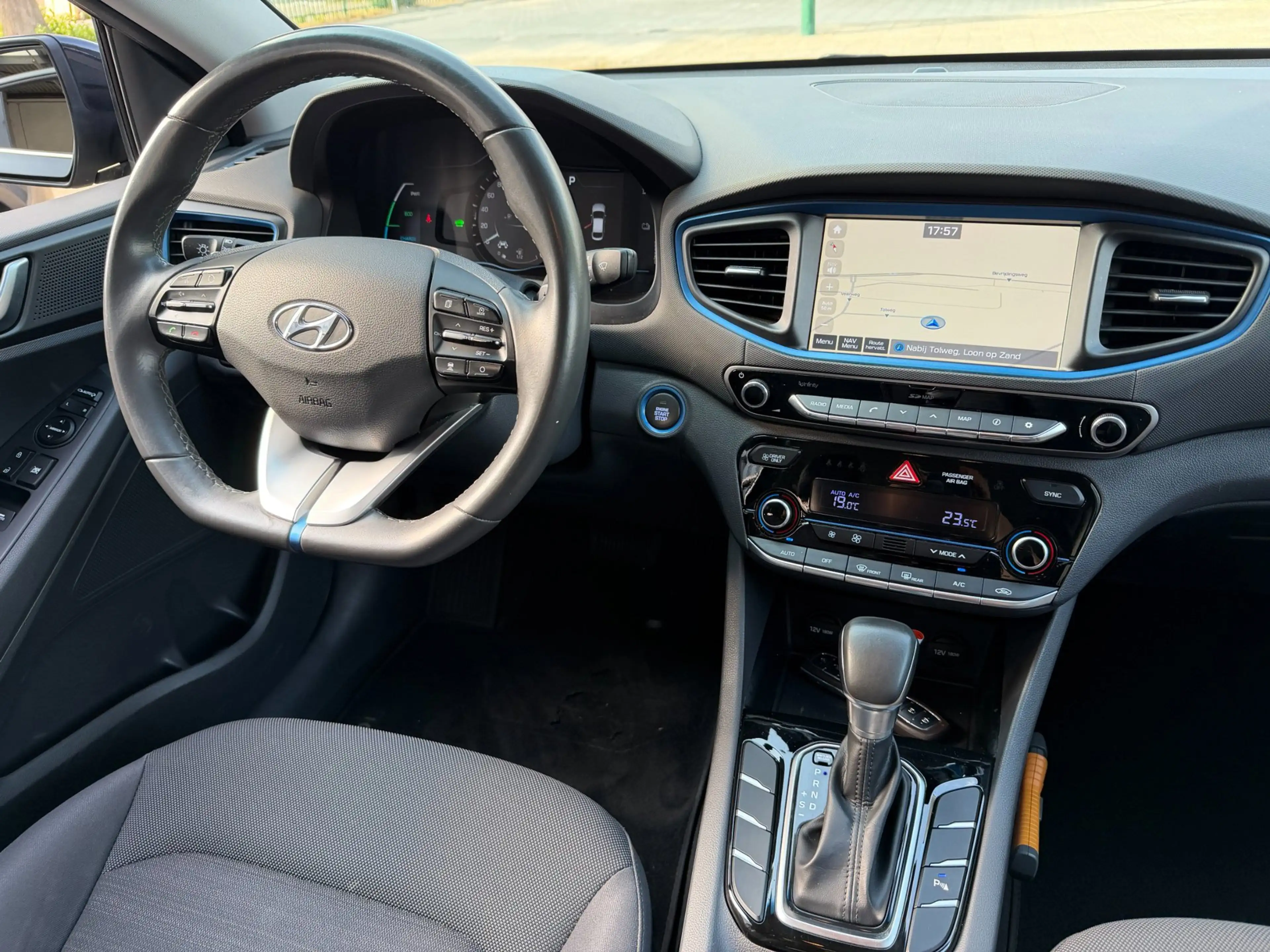 Hyundai IONIQ 1.6 GDi Comfort|Infinity|Camera|Keyless — photo 15