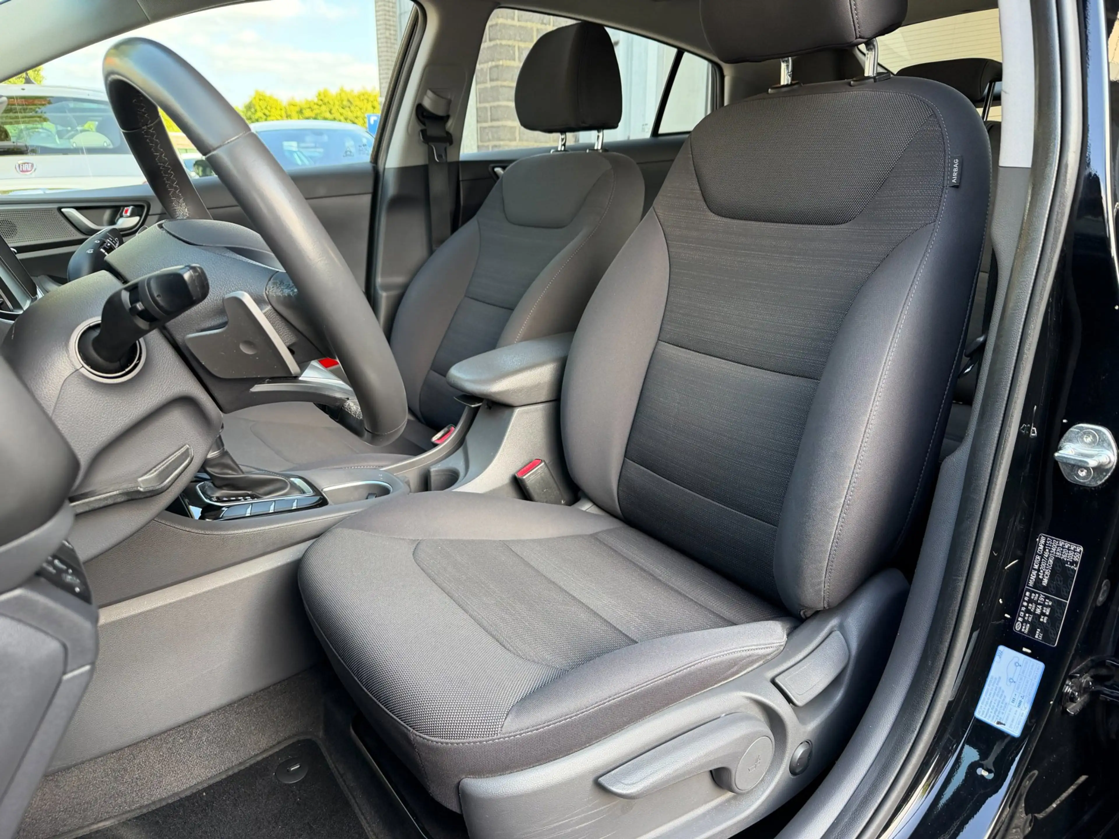 Hyundai IONIQ 1.6 GDi Comfort|Infinity|Camera|Keyless — photo 11