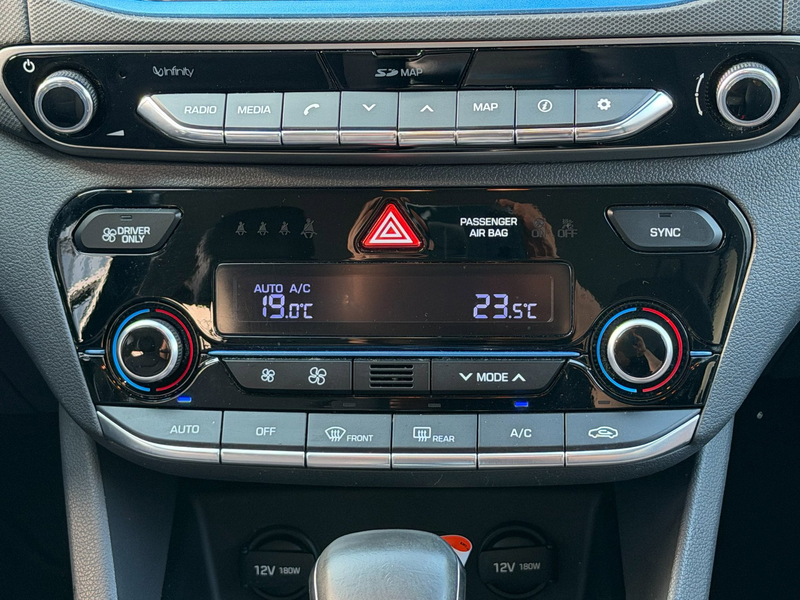 Hyundai IONIQ 1.6 GDi Comfort|Infinity|Camera|Keyless — photo 18