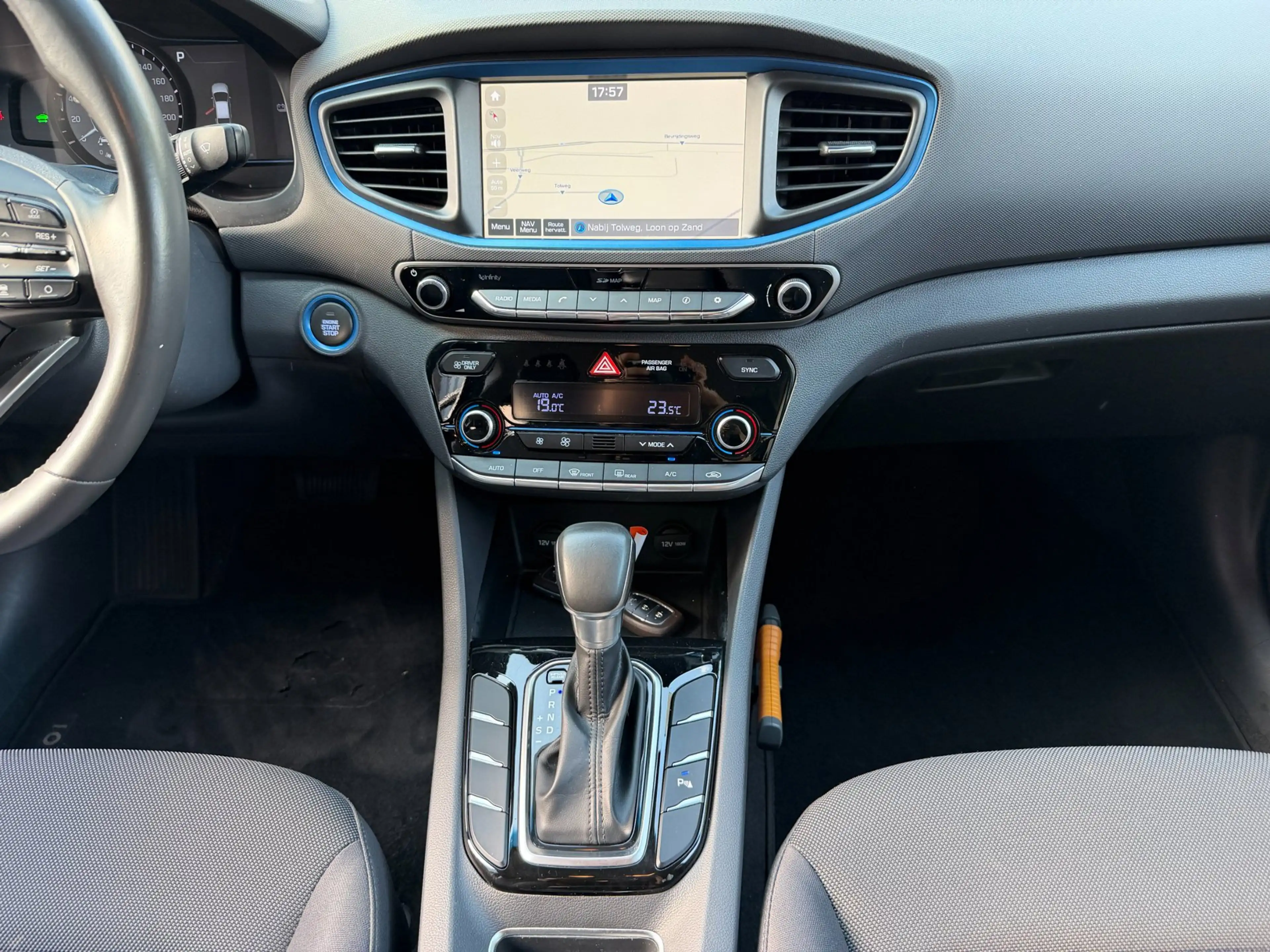 Hyundai IONIQ 1.6 GDi Comfort|Infinity|Camera|Keyless — photo 16