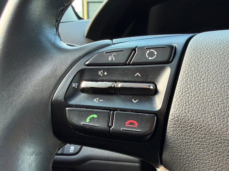Hyundai IONIQ 1.6 GDi Comfort|Infinity|Camera|Keyless — photo 21