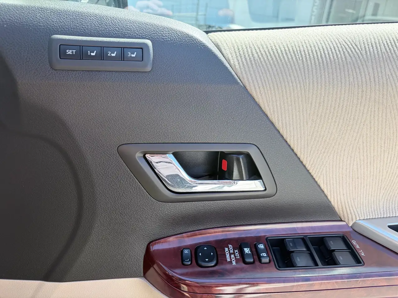 Toyota Sienna снимка Toyota Sienna