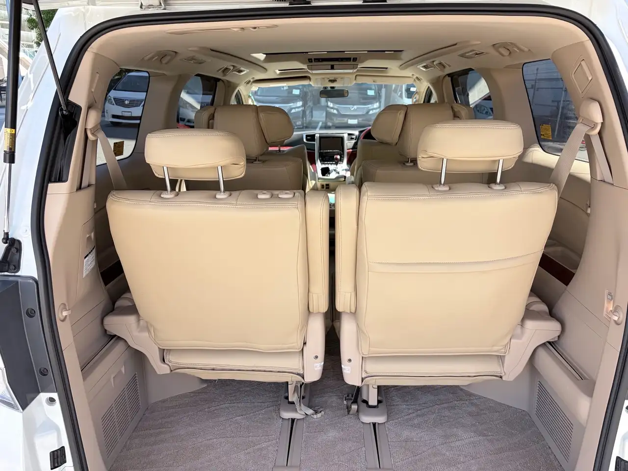 Toyota Sienna снимка Toyota Sienna