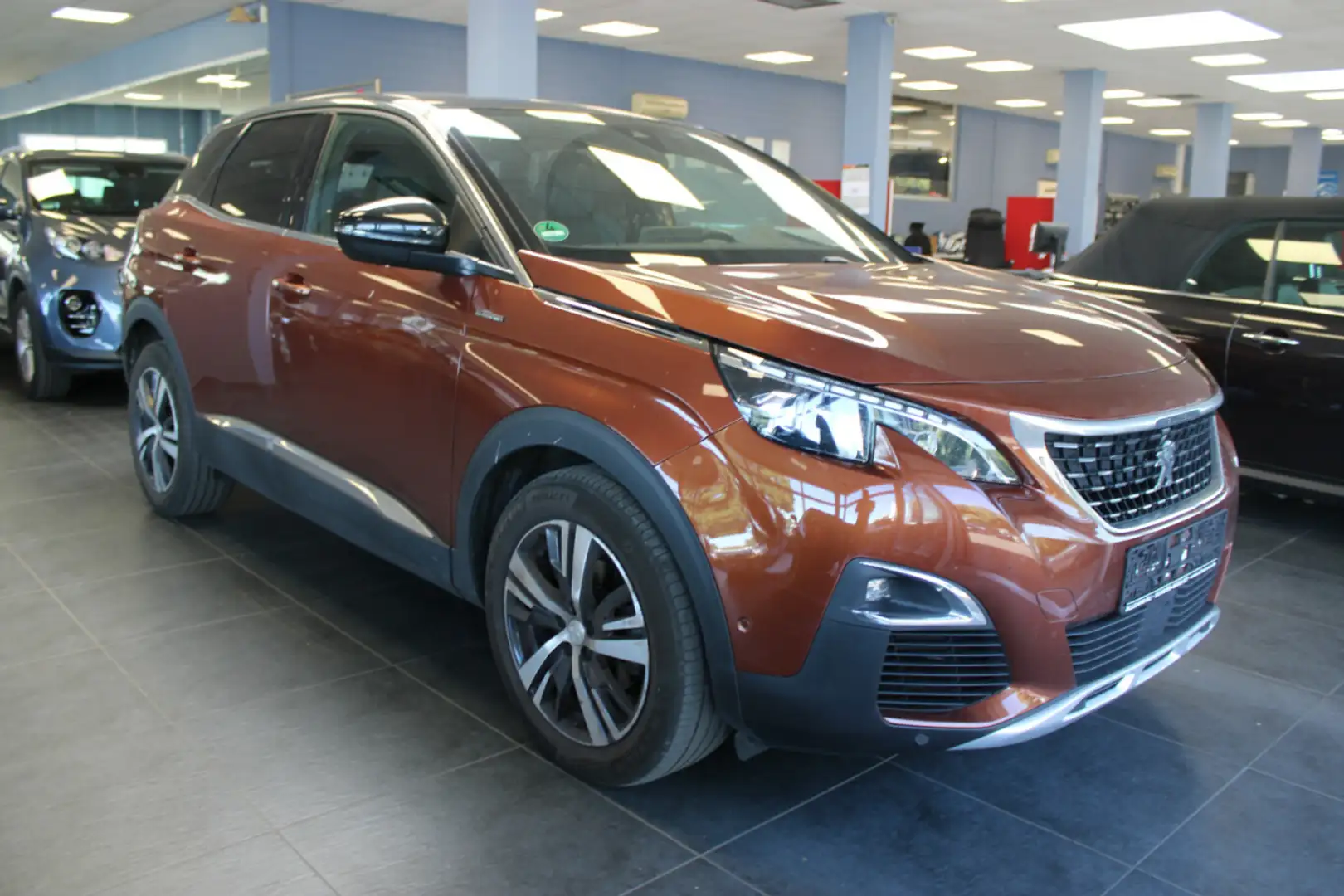 Peugeot 3008 1.5 GT Line Braun - 1