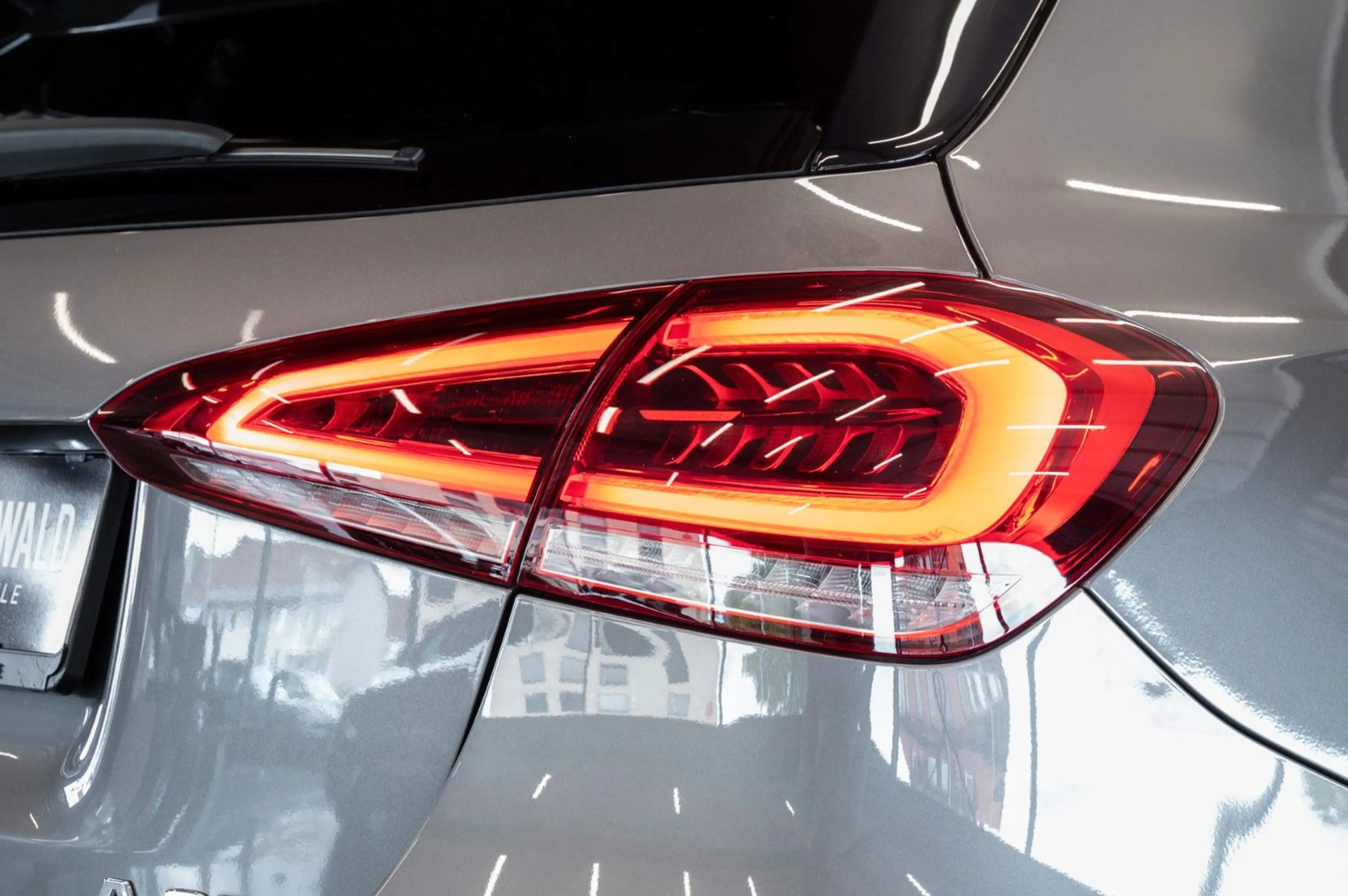 Mercedes-Benz A 35 AMG A35 4MATIC|AMG AERO PAKET|NIGHT|NAVI|KAMERA — photo 8