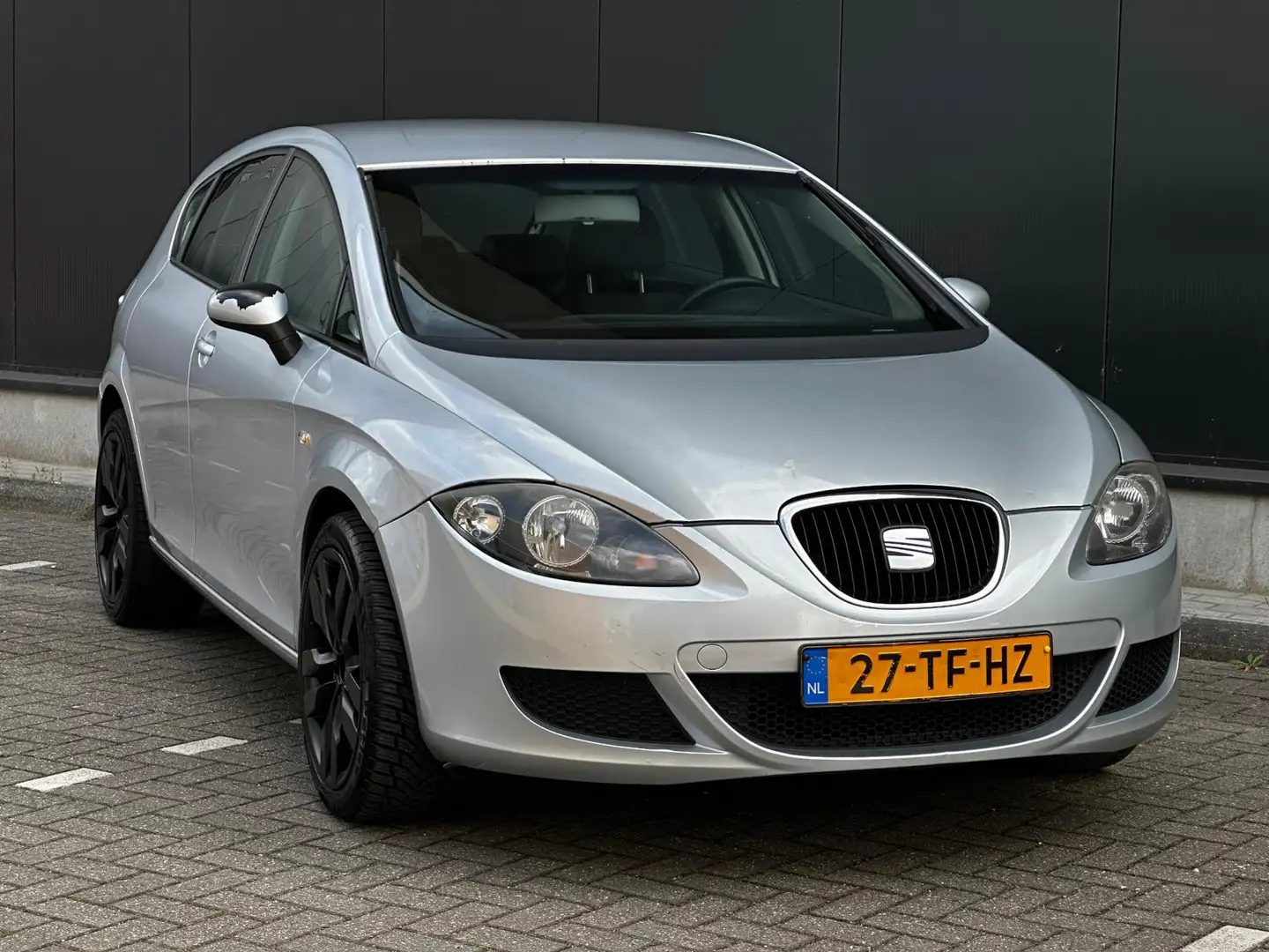 SEAT Leon 1.6 Reference AIRCO/ANDROID Gris - 2