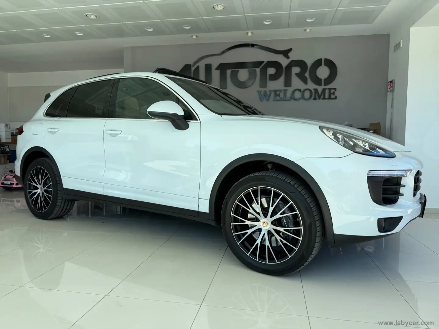 Porsche Cayenne 3.0 Diesel Platinum Edition Bianco - 2