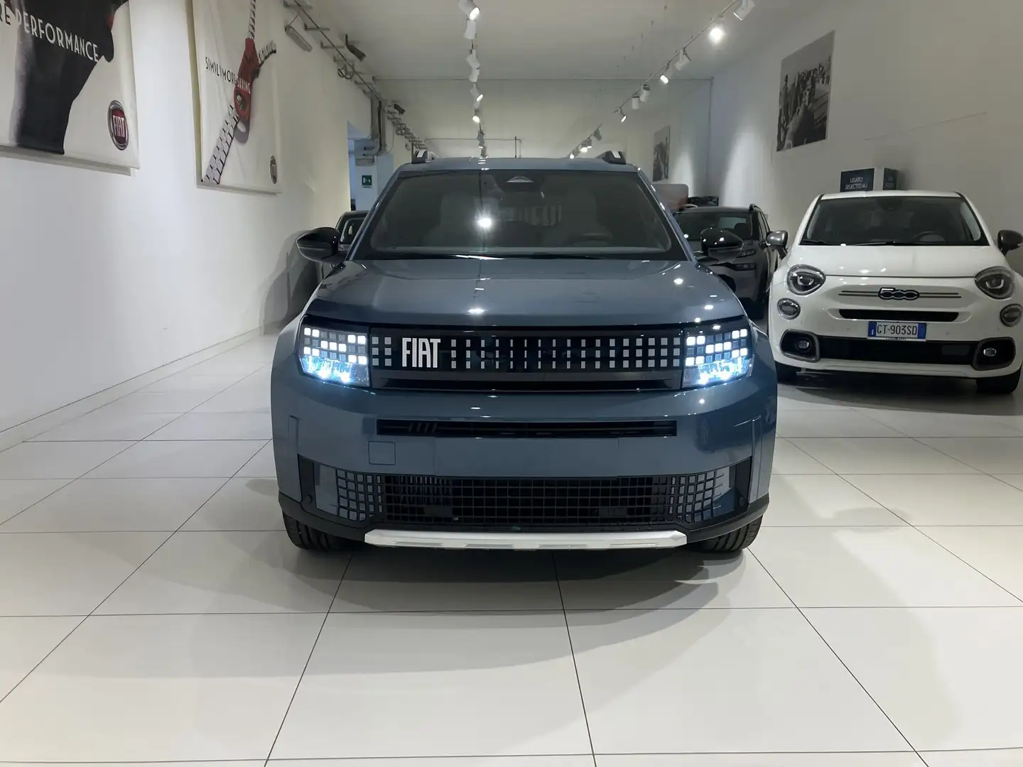 Fiat Grande Panda Grande Panda 1.2 Hybrid 110 CV S&S La Prima Blu/Azzurro - 2