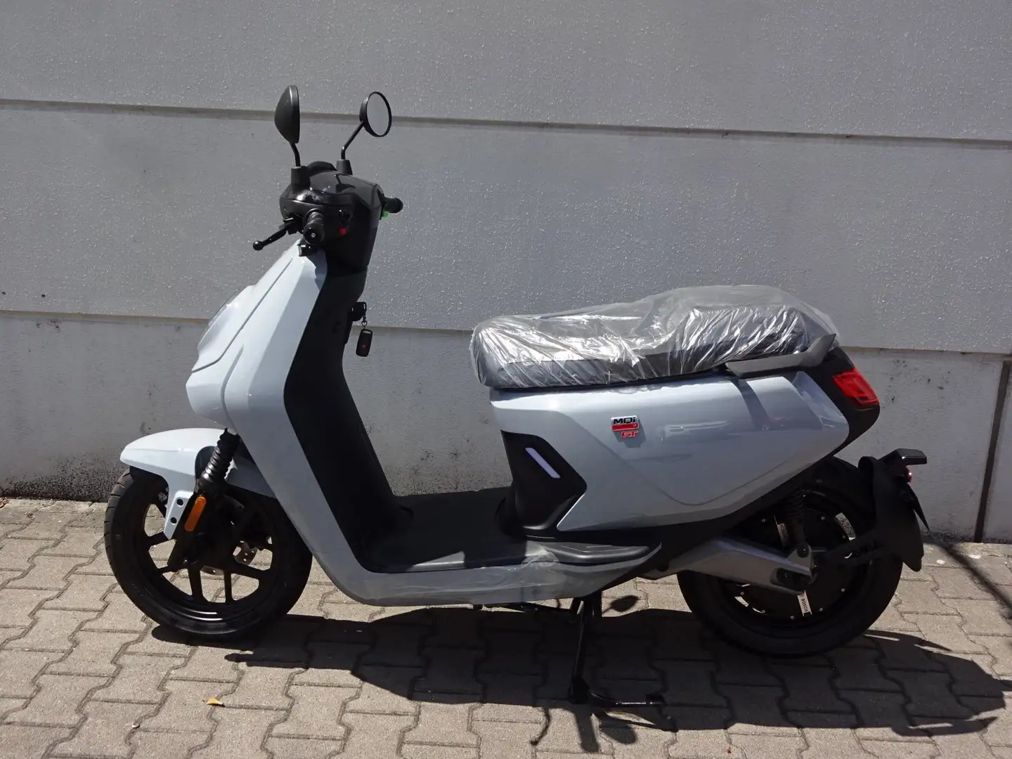 Niu MQi GT 70km/h 3100W L3e-A1 Grau - 2