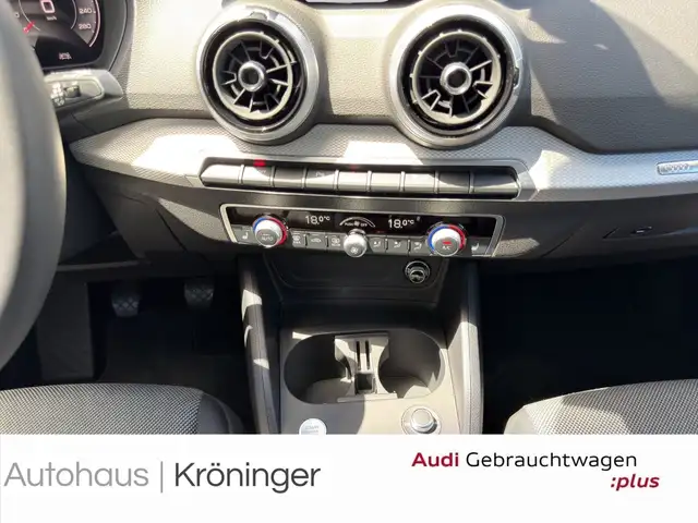 Audi Q2 view 14