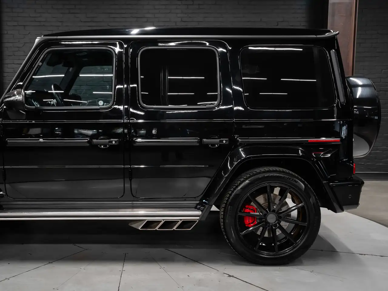 Mercedes-Benz G-Class снимка Mercedes-Benz G-Class