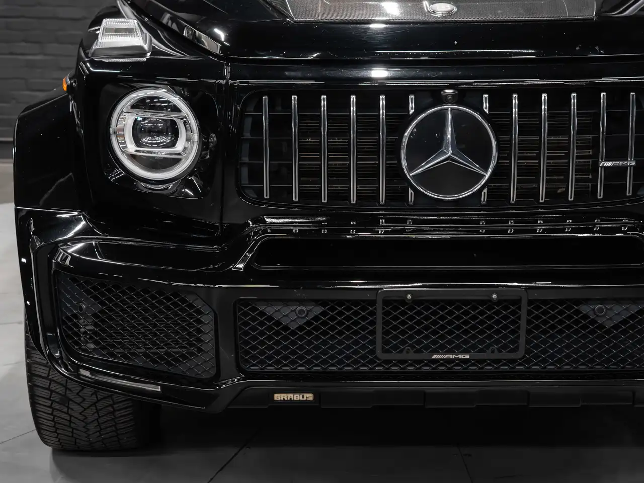 Mercedes-Benz G-Class снимка Mercedes-Benz G-Class