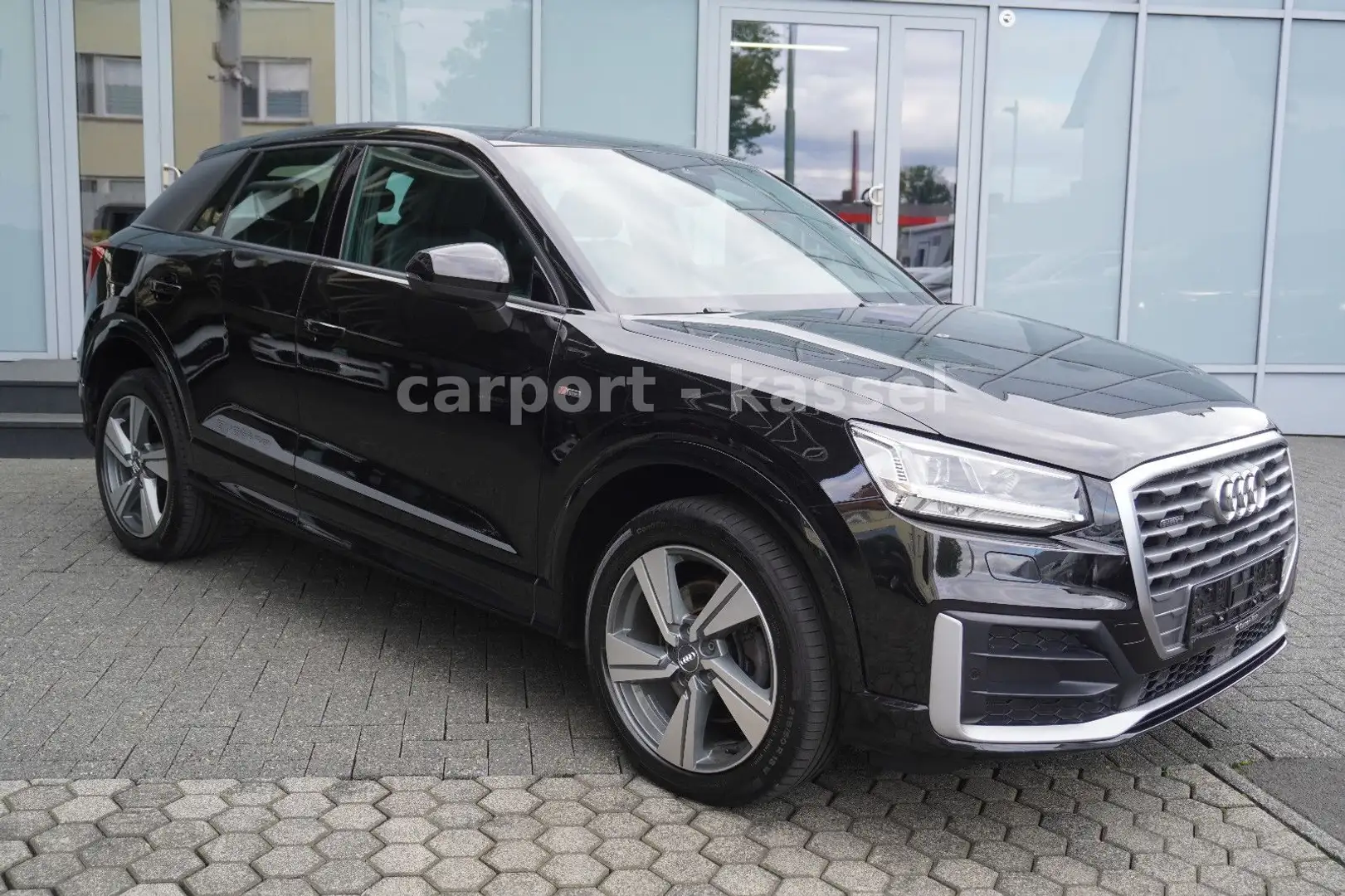 Audi Q2 quattro sport S line Automatik/Pano/HuD/LED Schwarz - 1