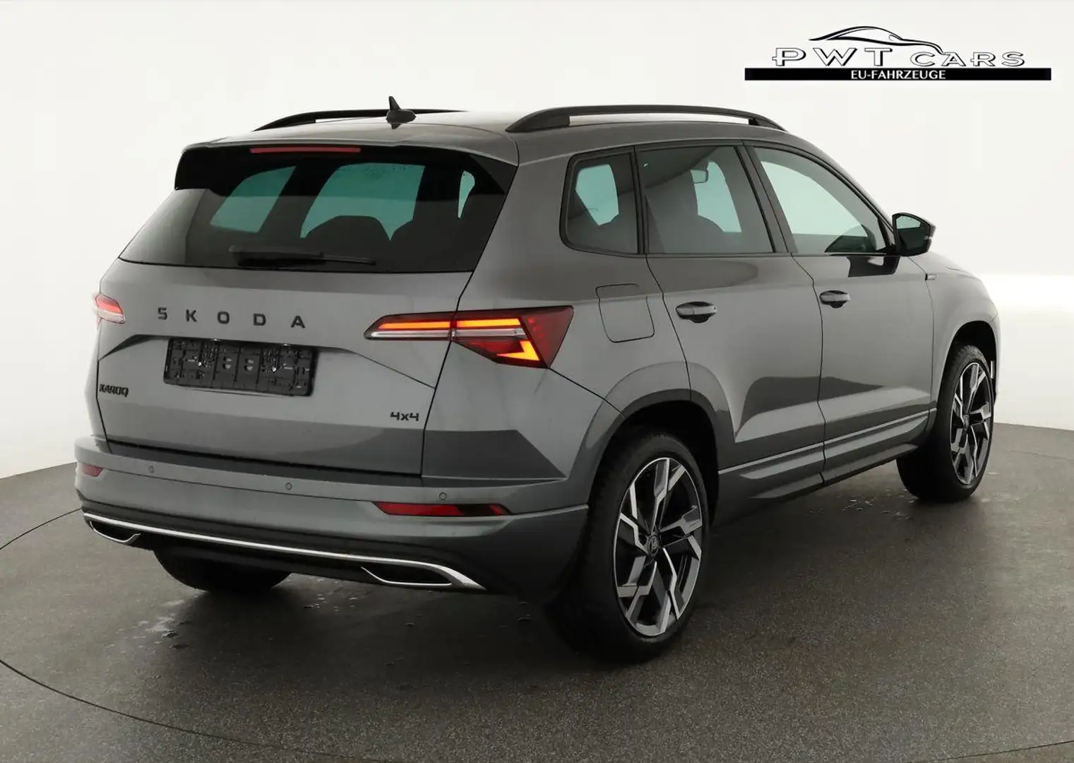 Skoda Karoq Sportline 4x4 2.0 TDI DSG Sportline, Matrix, Te... Gris - 2