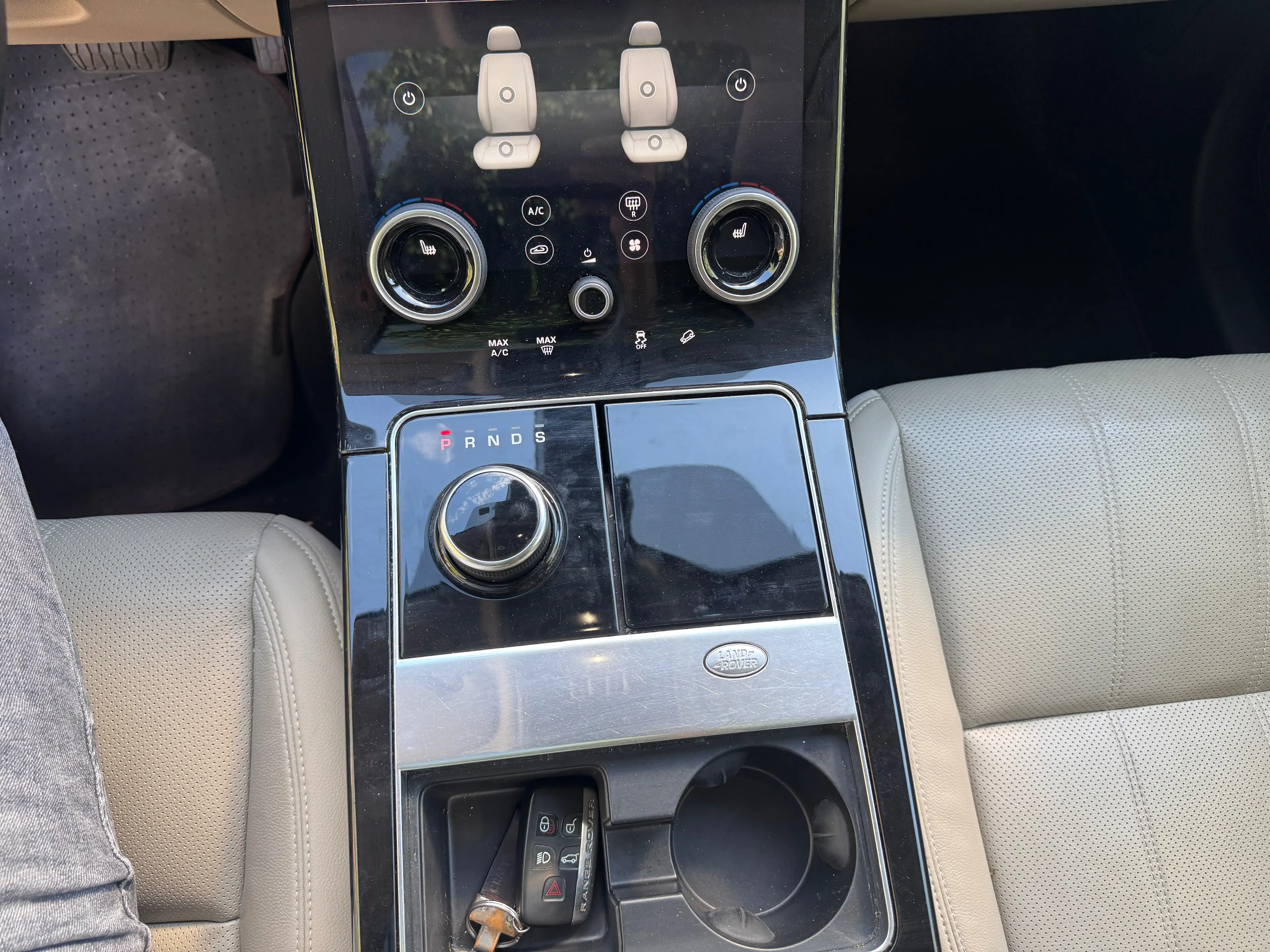 Land Rover Range Rover Velar Velar 2.0 TD4 HSE — photo 14