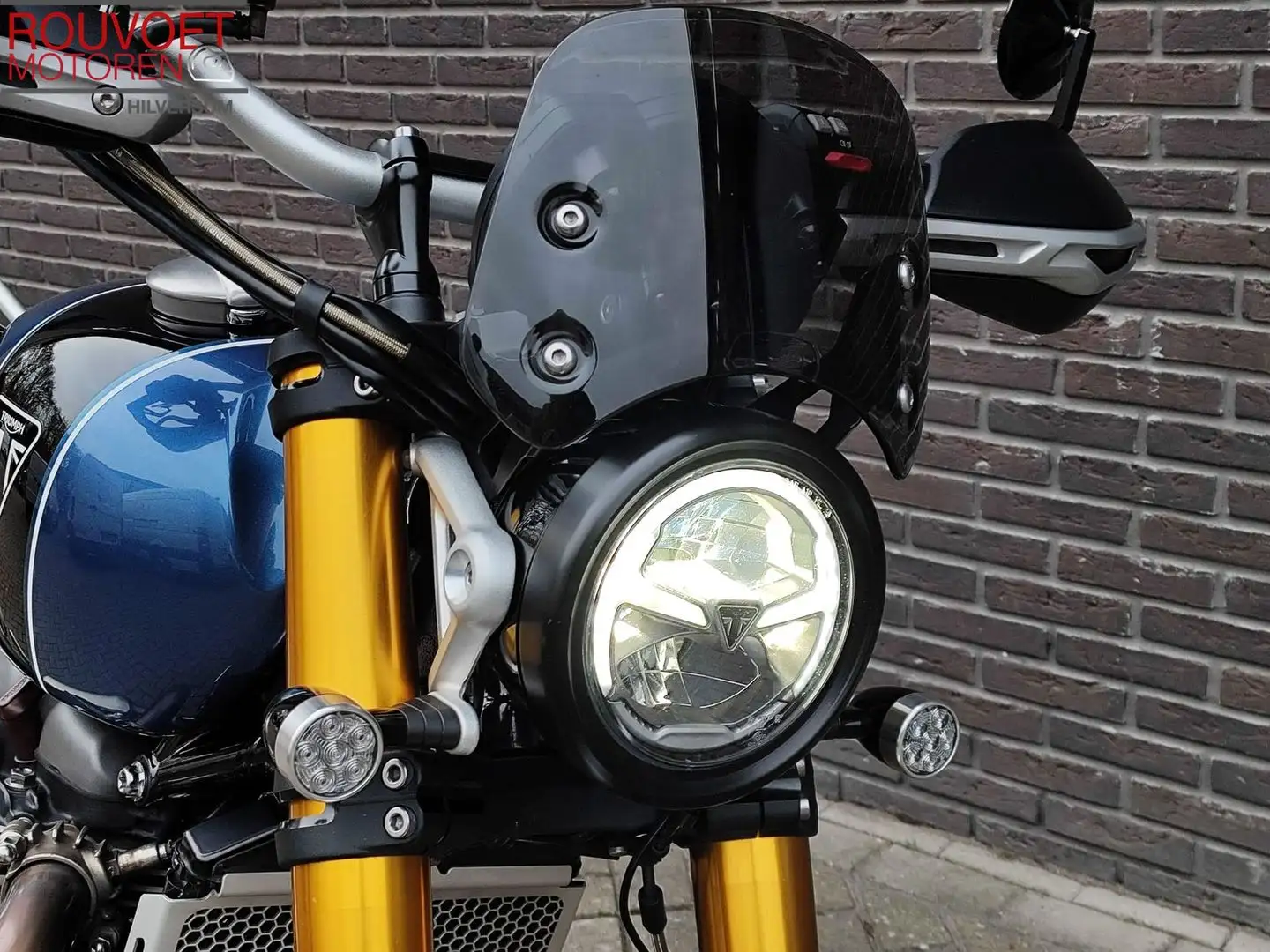 Triumph Scrambler 1200 XE Blauw - 2