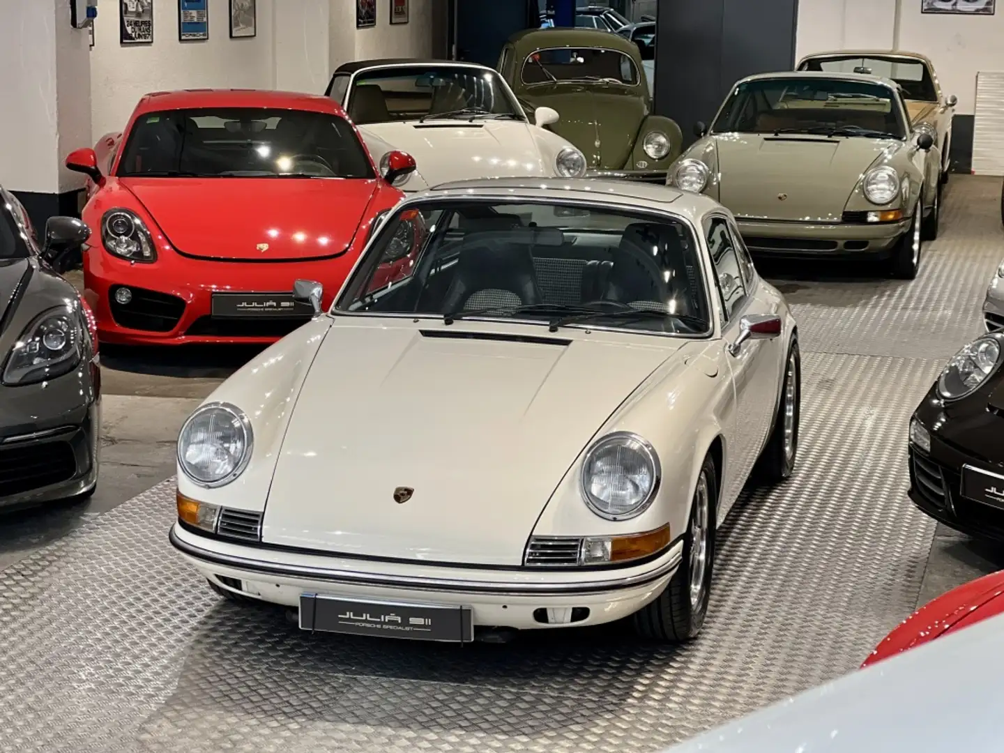 Porsche 911 3.2 Carrera Coupé Weiß - 2