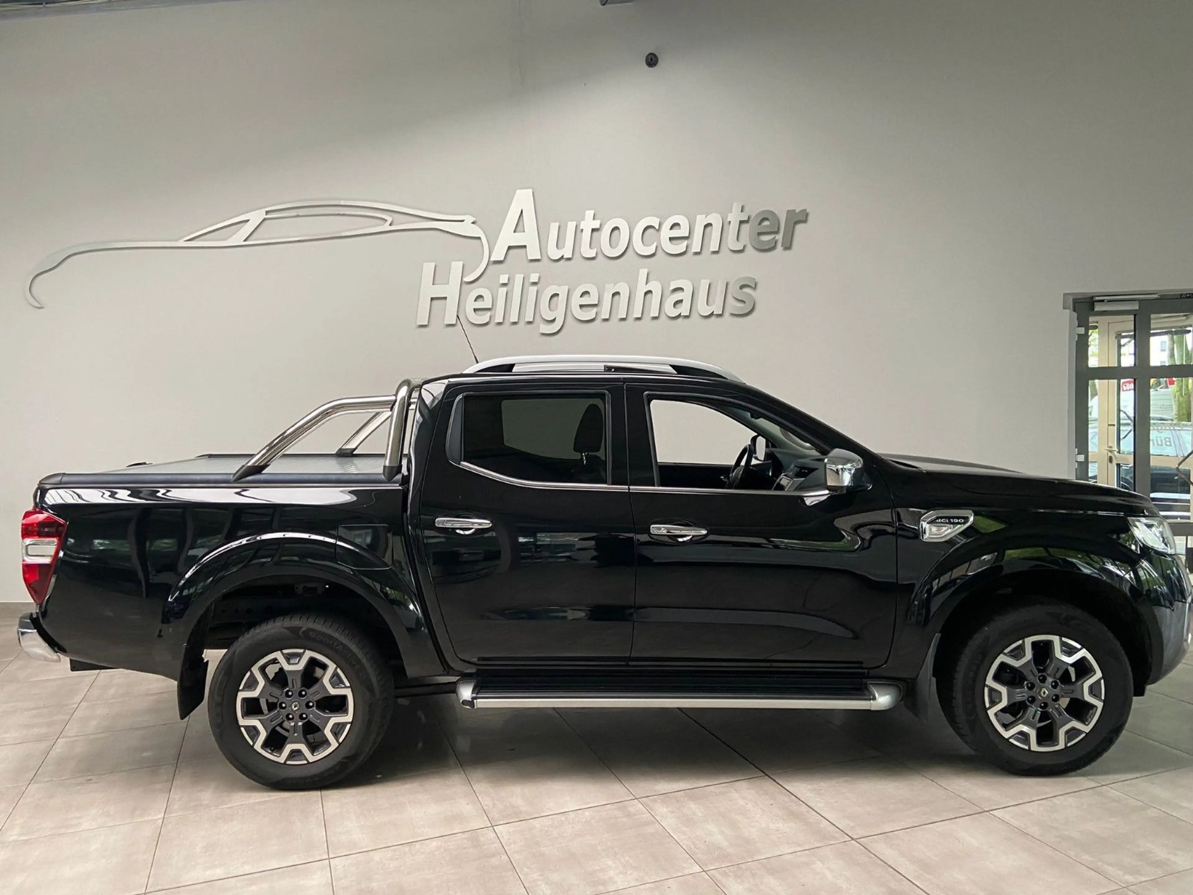 Renault Alaskan 4x4 Leder Panor Navi Automatik 360° AHK — photo 3