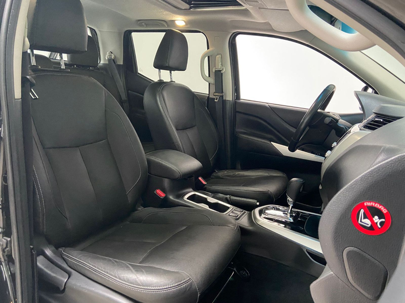 Renault Alaskan 4x4 Leder Panor Navi Automatik 360° AHK — photo 13